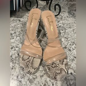 Lulus round block heel